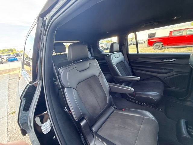 2024 Jeep Grand Cherokee L Altitude 4x2