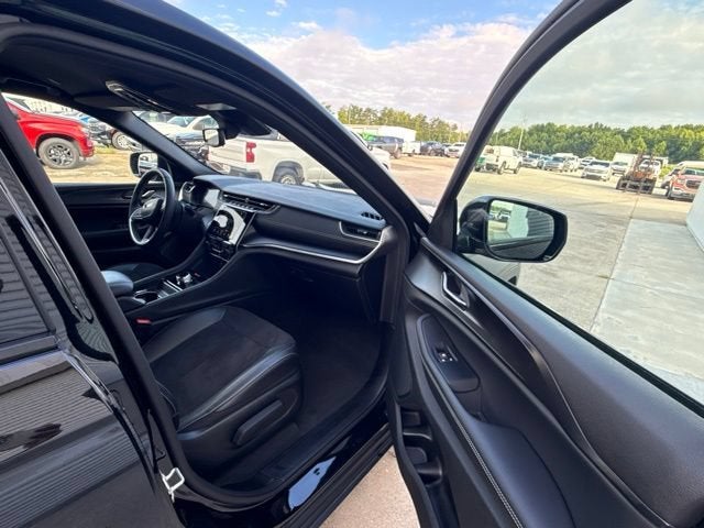 2024 Jeep Grand Cherokee L Altitude 4x2