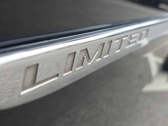 2023 RAM 1500 Limited Crew Cab 4x4 5'7" Box