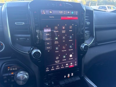 2025 RAM 1500 Laramie Crew Cab 4x4 5'7" Box
