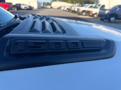 2025 RAM 1500 Laramie Crew Cab 4x4 5'7" Box