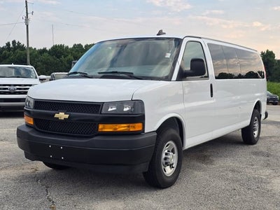 2024 Chevrolet Express Passenger 3500 1LS