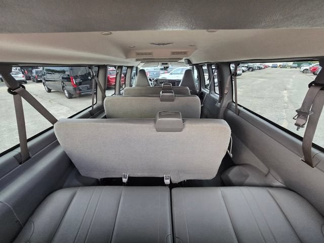 2024 Chevrolet Express Passenger 3500 1LS