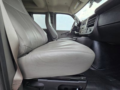 2024 Chevrolet Express Passenger 3500 1LS
