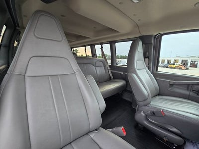 2024 Chevrolet Express Passenger 3500 1LS