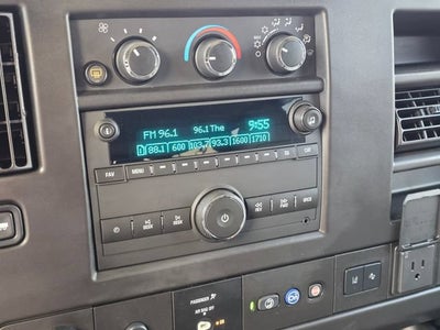 2024 Chevrolet Express Passenger 3500 1LS