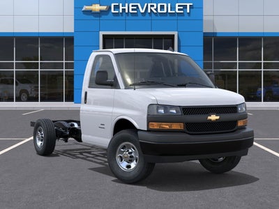 2025 Chevrolet Express Cutaway 3500 Work Van
