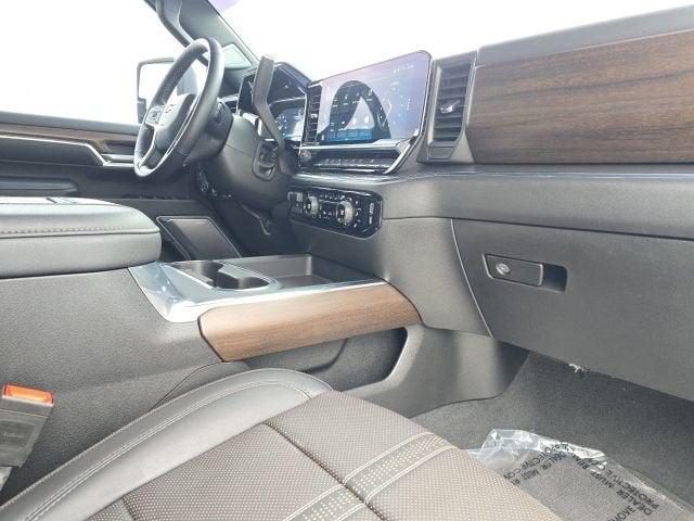 2025 Chevrolet Silverado 3500 HD High Country DRW