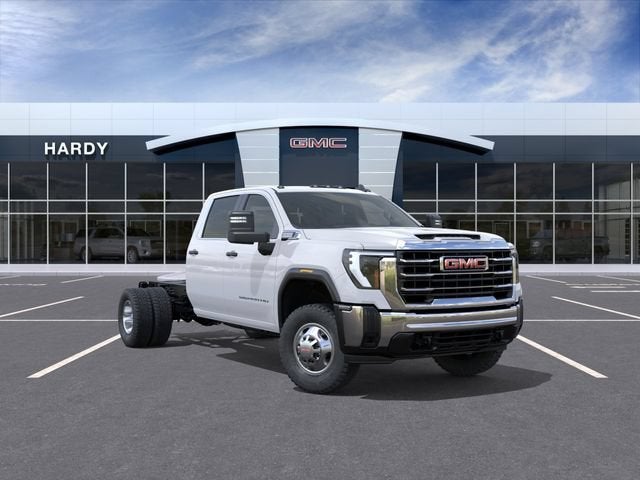 2026 GMC Sierra 2WD Crew Cab Chassis Pro's photo