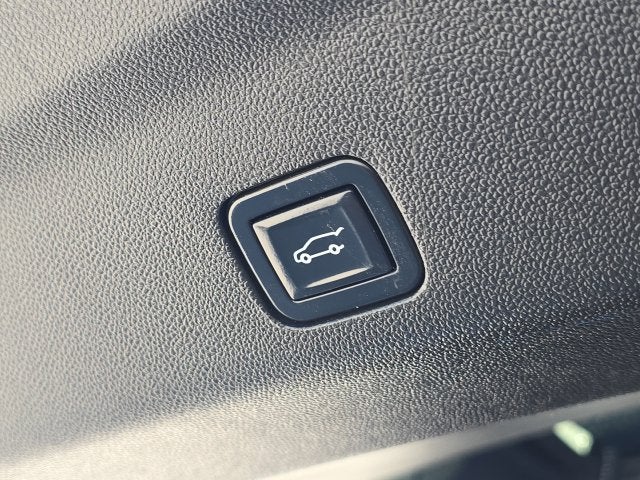 2023 Chevrolet Suburban Premier - Photo 13