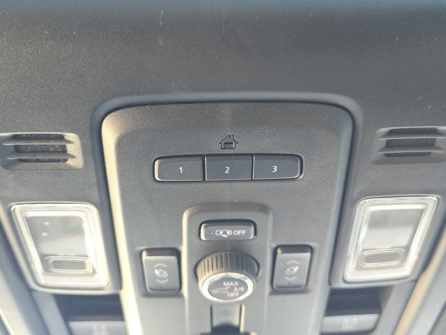 2023 Chevrolet Suburban Premier - Photo 27