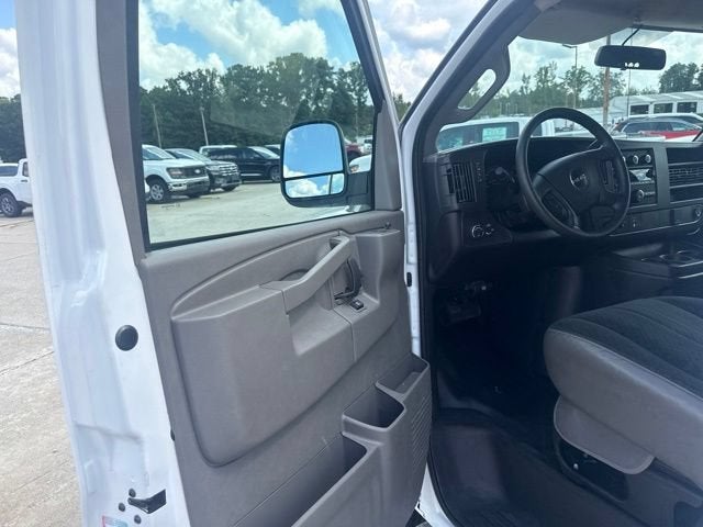 2025 GMC Savana Cargo Work Van