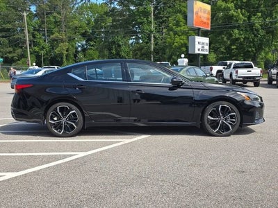 2024 Nissan Altima SR FWD
