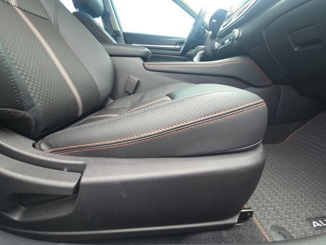 2025 Nissan Altima SR FWD