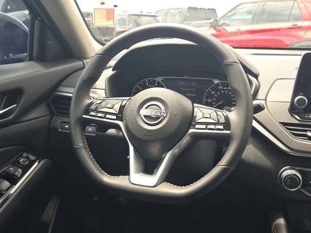 2025 Nissan Altima SR FWD