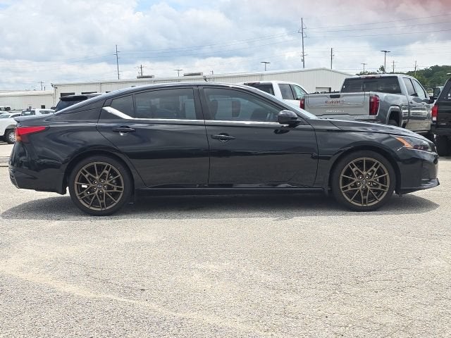 2025 Nissan Altima SR FWD