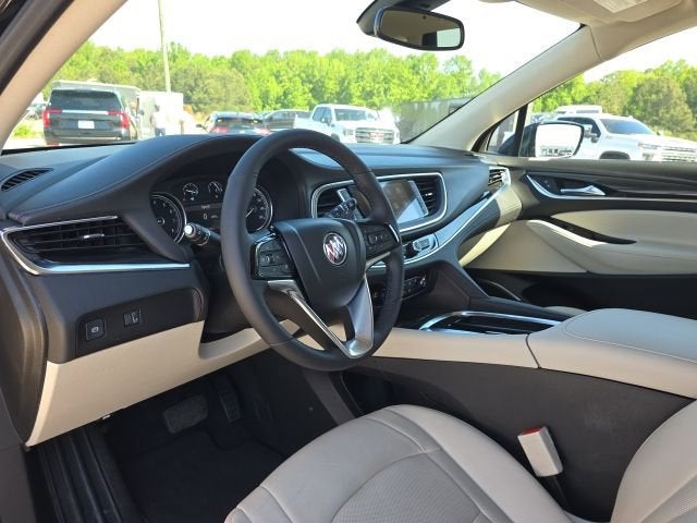 2022 Buick Enclave Essence
