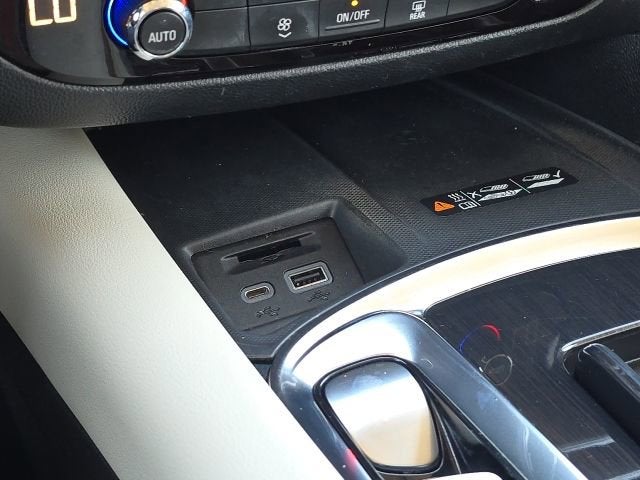 2022 Buick Enclave Essence