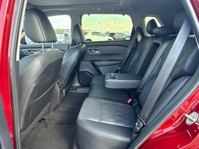 2025 Nissan Rogue Platinum FWD