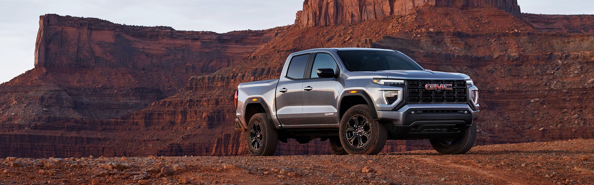 2024 GMC Canyon parked on the cliff's edge